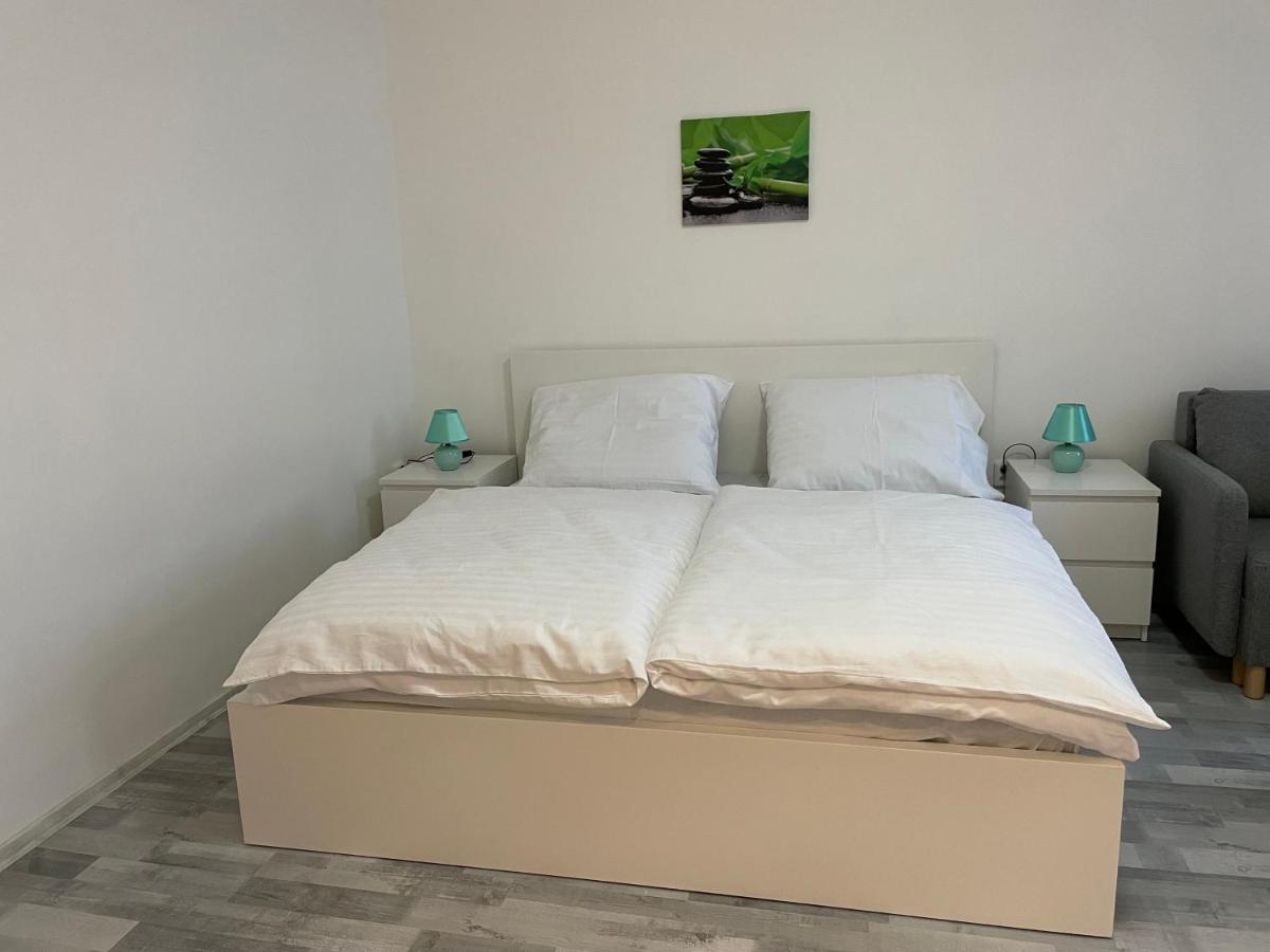 Apartmant T&T Cheb Bagian luar foto